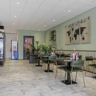 Uitgelicht op Horecaspot ✨⁠
⁠
🍽 Cafetaria⁠
📍 Voorhout⁠
✔ Verhuur vastgoed⁠ & verkoop bedrijfsexploitatie⁠
⁠
Meer info? Brochure of bezichtiging aanvragen?⁠
🔗 in bio