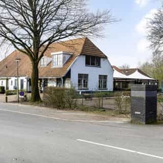 NIEUW op Horecaspot 👀⁠
⁠
🍽 Restaurant⁠
📍 Luttenberg⁠
✔ Verhuur vastgoed⁠ & verkoop bedrijfsexploitatie⁠
⁠
Meer info? Brochure of bezichtiging aanvragen?⁠
🔗 in bio