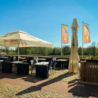 NIEUW op Horecaspot 👀⁠
⁠
🍽 Restaurant⁠
📍 Arnhem ⁠
✔ Verhuur vastgoed⁠ & verkoop bedrijfsexploitatie⁠
⁠
Meer info? Brochure of bezichtiging aanvragen?⁠
🔗 in bio