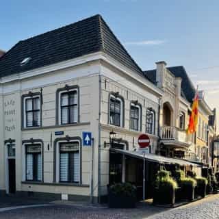 NIEUW op Horecaspot 👀⁠
⁠
🍽 Eetcafé ⁠
📍 Grave⁠
✔ Verhuur vastgoed⁠ & verkoop bedrijfsexploitatie⁠
⁠
Meer info? Brochure of bezichtiging aanvragen?⁠
🔗 in bio