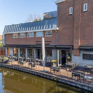 NIEUW op Horecaspot 👀⁠
⁠
🍽 Restaurant⁠
📍 Heemstede⁠
✔ Verhuur vastgoed⁠ & verkoop bedrijfsexploitatie⁠
⁠
Meer info? Brochure of bezichtiging aanvragen? ⁠
🔗 in bio