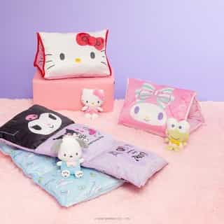 Cute & Cozy Essentials 💗🧸 These 3-in-1 pillows are perfect for dorm room living! Link in bio to shop. ⁠
⁠
