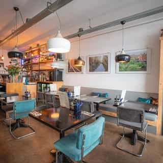 NIEUW op Horecaspot 👀⁠
⁠
🍽 Restaurant⁠
📍 Haarlem⁠
✔ Verhuur vastgoed⁠ & verkoop bedrijfsexploitatie⁠
⁠
Meer info? Brochure of bezichtiging aanvragen? ⁠
🔗 in bio