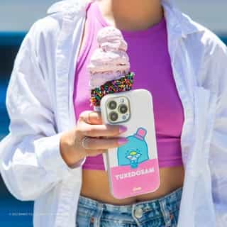Summer's calling!📱💙 Soak up the summer heat with your favorite dessert + this adorable #Tuxedosam phone case by @shopsonix. Link in bio to shop the matching MagLink charger too! 