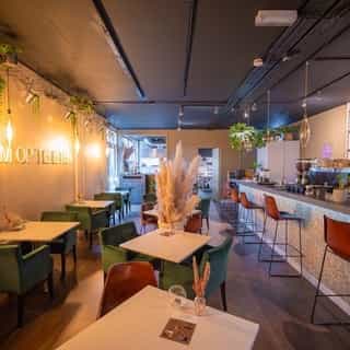 NIEUW op Horecaspot 👀⁠
⁠
🍽 Lunchroom⁠
📍 Heemstede⁠
✔ Verhuur vastgoed⁠ & verkoop bedrijfsexploitatie⁠
⁠
Meer info? Brochure of bezichtiging aanvragen? ⁠
🔗 https://horecaspot.nl/aanbod/bedrijf-2511-loft-heemstede