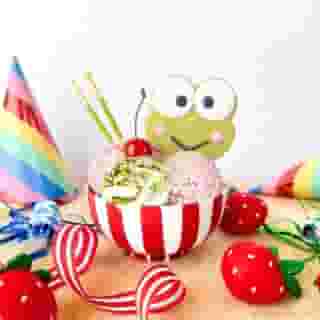 Let’s cool off on #NationalIceCreamDay and make a ribbiting Keroppi inspired sundae by @bananabellebrown! 💚🍦 Visit the link in bio for the step-by-step instructions.
