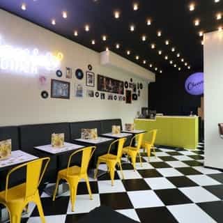 NIEUW op Horecaspot 👀⁠
⁠
🍽 Bezorg- en afhaalzaak⁠
📍 Amsterdam⁠
✔ Verhuur vastgoed⁠ & verkoop bedrijfsexploitatie⁠
⁠
Meer info? Brochure of bezichtiging aanvragen? ⁠
🔗 in bio