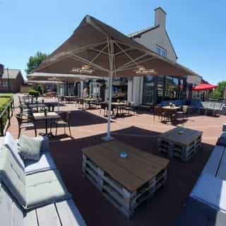 NIEUW op Horecaspot 👀⁠⁠
⁠⁠
🍽 Cafetaria⁠/Café/Zalen⁠
📍 Wellerlooi⁠
✔ Verkoop vastgoed⁠ & verkoop bedrijfsexploitatie⁠
⁠
Meer info? Brochure of bezichtiging aanvragen? ⁠
🔗 in bio