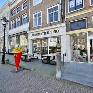 NIEUW op Horecaspot 👀⁠⁠
⁠⁠
🍽 Cafetaria met automatiek⁠
📍 Zaltbommel⁠
✔ Verkoop vastgoed⁠ & verkoop bedrijfsexploitatie⁠
⁠
Meer info? Brochure of bezichtiging aanvragen? ⁠
🔗in bio
