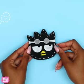 This trickster penguin has a sweet surprise for you! Learn to make a DIY Badtz-maru felt holder on the #HelloKittyandFriends YouTube channel.⁠
Link in bio✨