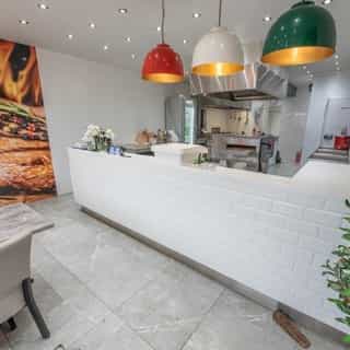 NIEUW op Horecaspot 👀⁠
⁠
🍽 Bezorg- & afhaalzaak⁠
📍 Rotterdam⁠
✔ Verhuur vastgoed⁠ & verkoop bedrijfsexploitatie⁠
⁠
Meer info? Brochure of bezichtiging aanvragen?⁠
🔗 in bio