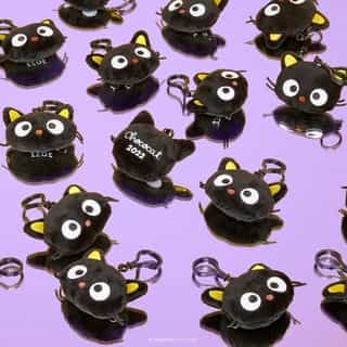 Chococat is thoughtful, intuitive, and now available as a limited edition mascot clip! 💜 Get our Friend of the Month gift FREE when you spend $50 or more in Sanrio stores and online - no code needed! Link in bio to shop. #SanrioFOTM