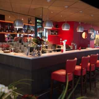 NIEUW op Horecaspot 👀⁠
⁠
🍽 Restaurant⁠
📍 Houten⁠
✔ Verhuur vastgoed⁠ & verkoop bedrijfsexploitatie⁠
⁠
Meer info? Brochure of bezichtiging aanvragen? ⁠
🔗 in bio