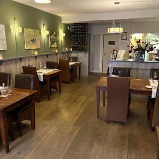 NIEUW op Horecaspot 👀⁠⁠
⁠
🍽 Restaurant⁠
📍 Alkmaar⁠
✔ Verhuur vastgoed⁠ & verkoop bedrijfsexploitatie⁠
⁠
Meer info? Brochure of bezichtiging aanvragen?⁠
🔗 in bio