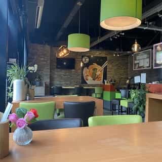 NIEUW op Horecaspot 👀⁠⁠
⁠⁠
🍽 Restaurant⁠
📍 Lelystad⁠
✔ Verhuur vastgoed⁠ & verkoop bedrijfsexploitatie⁠
⁠
Meer info? Brochure of bezichtiging aanvragen? ⁠
🔗 in bio