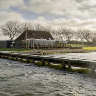 NIEUW op Horecaspot 👀⁠⁠
⁠⁠
🍽 Restaurant⁠
📍 Wolphaartsdijk⁠
✔ Verhuur vastgoed⁠ & verkoop bedrijfsexploitatie⁠
⁠
Meer info? Brochure of bezichtiging aanvragen? ⁠
🔗in bio