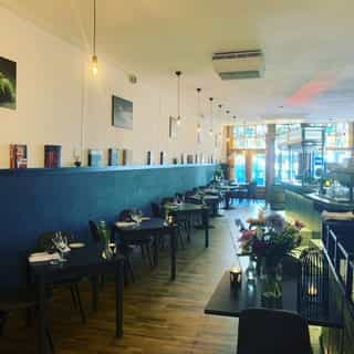 NIEUW op Horecaspot 👀⁠⁠
⁠
🍽 Restaurant⁠
📍 Alkmaar⁠
✔ Verhuur vastgoed⁠ & verkoop bedrijfsexploitatie⁠
⁠
Meer info? Brochure of bezichtiging aanvragen?⁠
🔗in bio