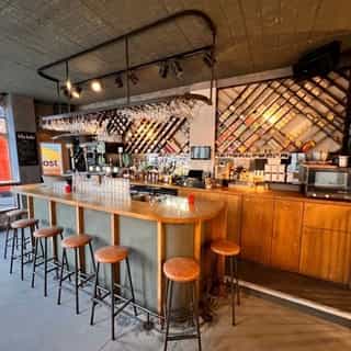 NIEUW op Horecaspot 👀⁠⁠
⁠
🍽 Café⁠
📍 Amsterdam⁠
✔ Verhuur vastgoed⁠ & verkoop bedrijfsexploitatie⁠
⁠
Meer info? Brochure of bezichtiging aanvragen?⁠
🔗 in bio