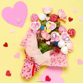 How sweet is this candy gram bouquet? 🍭💐 Celebrate Valentine’s Day with a super sweet DIY craft to gift to a loved one! Tap the link in bio for the step-by-step instructions 💞