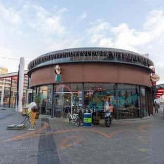 NIEUW op Horecaspot 👀⁠⁠
⁠⁠
🍽 Lunchroom⁠
📍 Amsterdam ⁠
✔ Verhuur vastgoed⁠ & verkoop bedrijfsexploitatie⁠
⁠
Meer info? Brochure of bezichtiging aanvragen? ⁠
🔗 in bio