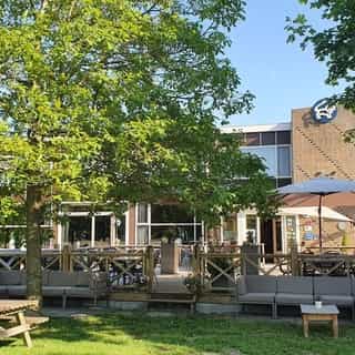 NIEUW op Horecaspot 👀⁠⁠
⁠⁠
🍽 Hotel⁠
📍 Kraggenburg⁠
✔ Verkoop vastgoed⁠ & verkoop bedrijfsexploitatie⁠
⁠
Meer info? Brochure of bezichtiging aanvragen? ⁠
🔗 in bio⁠