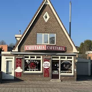 NIEUW op Horecaspot 👀⁠⁠
⁠⁠
🍽 Cafetaria⁠
📍 Emmen⁠
✔ Verkoop vastgoed⁠ & verkoop bedrijfsexploitatie⁠
⁠
Meer info? Brochure of bezichtiging aanvragen? ⁠
🔗 in bio⁠