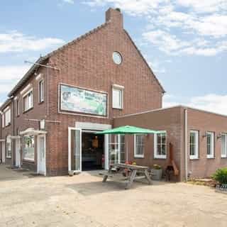 NIEUW op Horecaspot 👀⁠⁠
⁠⁠
🍽 Cafetaria⁠
📍 Weert ⁠
✔ Verhuur vastgoed⁠ & verkoop bedrijfsexploitatie⁠
⁠
Meer info? Brochure of bezichtiging aanvragen? ⁠
🔗 in bio⁠