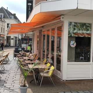 NIEUW op Horecaspot 👀⁠⁠
⁠⁠
🍽 Lunchroom⁠
📍 Gorinchem⁠
✔ Verhuur vastgoed⁠ & verkoop bedrijfsexploitatie⁠
⁠
Meer info? Brochure of bezichtiging aanvragen? ⁠
🔗 in bio⁠