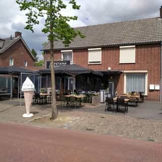 NIEUW op Horecaspot 👀⁠⁠
⁠⁠
🍽 Cafetaria⁠
📍 Vessem⁠
✔ Verhuur vastgoed⁠ & verkoop bedrijfsexploitatie⁠
⁠
Meer info? Brochure of bezichtiging aanvragen? ⁠
🔗 in bio⁠
