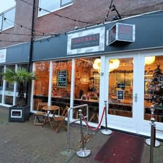 NIEUW op Horecaspot 👀⁠⁠
⁠⁠
🍽 Bezorg- en afhaalzaak⁠
📍 Landsmeer⁠
✔ Verhuur vastgoed⁠ & verkoop bedrijfsexploitatie⁠
⁠
Meer info? Brochure of bezichtiging aanvragen? ⁠
🔗 in bio⁠