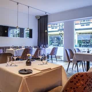 NIEUW op Horecaspot 👀⁠⁠
⁠⁠
🍽 Restaurant⁠
📍 Apeldoorn⁠
✔ Verhuur vastgoed⁠ & verkoop bedrijfsexploitatie⁠
⁠
Meer info? Brochure of bezichtiging aanvragen? ⁠
🔗 in bio