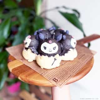 It’s almost Kuromi’s birthday! 🎉 Celebrate with this picture perfect pull apart bread inspired by our Friend of the Month! 💜 Tap the link in bio for the step-by-step recipe by @myloveatfirstbite!