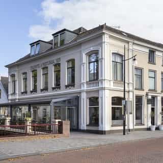 NIEUW op Horecaspot 👀⁠⁠
⁠⁠
🍽 Hotel-Restaurant⁠
📍 Zutphen⁠
✔ Verhuur vastgoed⁠ & verkoop bedrijfsexploitatie⁠
⁠
Meer info? Brochure of bezichtiging aanvragen? ⁠
🔗 in bio⁠
⁠
