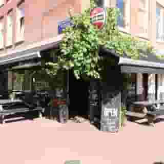 NIEUW op Horecaspot 👀⁠⁠
⁠⁠
🍽 Café-restaurant⁠
📍 Amsterdam-West⁠
✔ Verhuur vastgoed⁠ & verkoop bedrijfsexploitatie⁠
⁠
Meer info? Brochure of bezichtiging aanvragen? ⁠
🔗 in bio