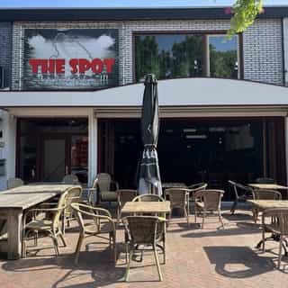 NIEUW op Horecaspot 👀⁠⁠
⁠⁠
🍽 Café met appartement⁠
📍 Erica⁠
✔ Verkoop vastgoed⁠ & verkoop bedrijfsexploitatie⁠
⁠
Meer info? Brochure of bezichtiging aanvragen? ⁠
🔗 in bio