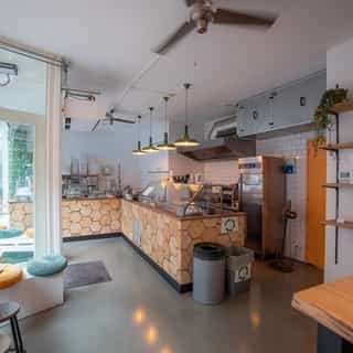 NIEUW op Horecaspot 👀⁠⁠
⁠⁠
🍽 Restaurant⁠
📍 Haarlem⁠
✔ Verhuur vastgoed⁠ & verkoop bedrijfsexploitatie⁠
⁠
Meer info? Brochure of bezichtiging aanvragen? ⁠
🔗 in bio