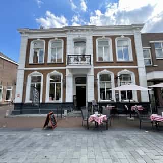 NIEUW op Horecaspot 👀⁠⁠
⁠⁠
🍽 Lunchroom ⁠
📍 Waalwijk⁠
✔ Verhuur vastgoed⁠ & verkoop bedrijfsexploitatie⁠
⁠
Meer info? Brochure of bezichtiging aanvragen? ⁠
🔗 in bio