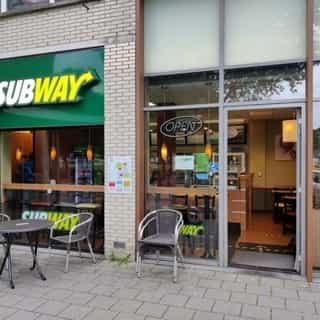 NIEUW op Horecaspot 👀⁠⁠
⁠⁠
🍽 Subway⁠
📍 Zoetermeer⁠
✔ Verhuur vastgoed⁠ & verkoop bedrijfsexploitatie⁠
⁠
Meer info? Brochure of bezichtiging aanvragen? ⁠
🔗 in bio